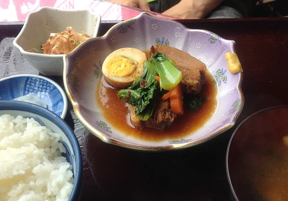 おじゃが 角煮定食|よだみなさん