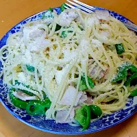 Snapdishの料理写真:ベーコンとピーマンのオリーブオイル風味パスタ|Takashi Sunamiさん