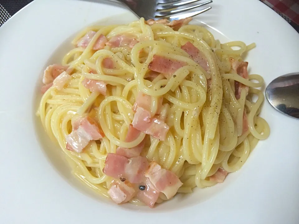 Snapdishの料理写真:My creamy homemade carbonara in ma hauz lunch is ready since it wet Saturday home girls chill in ~~~|Babyluv Cabrera Ocampoさん