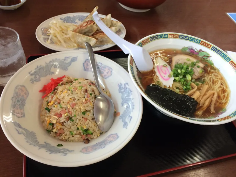 ラーメン・半炒飯セット|りをさん