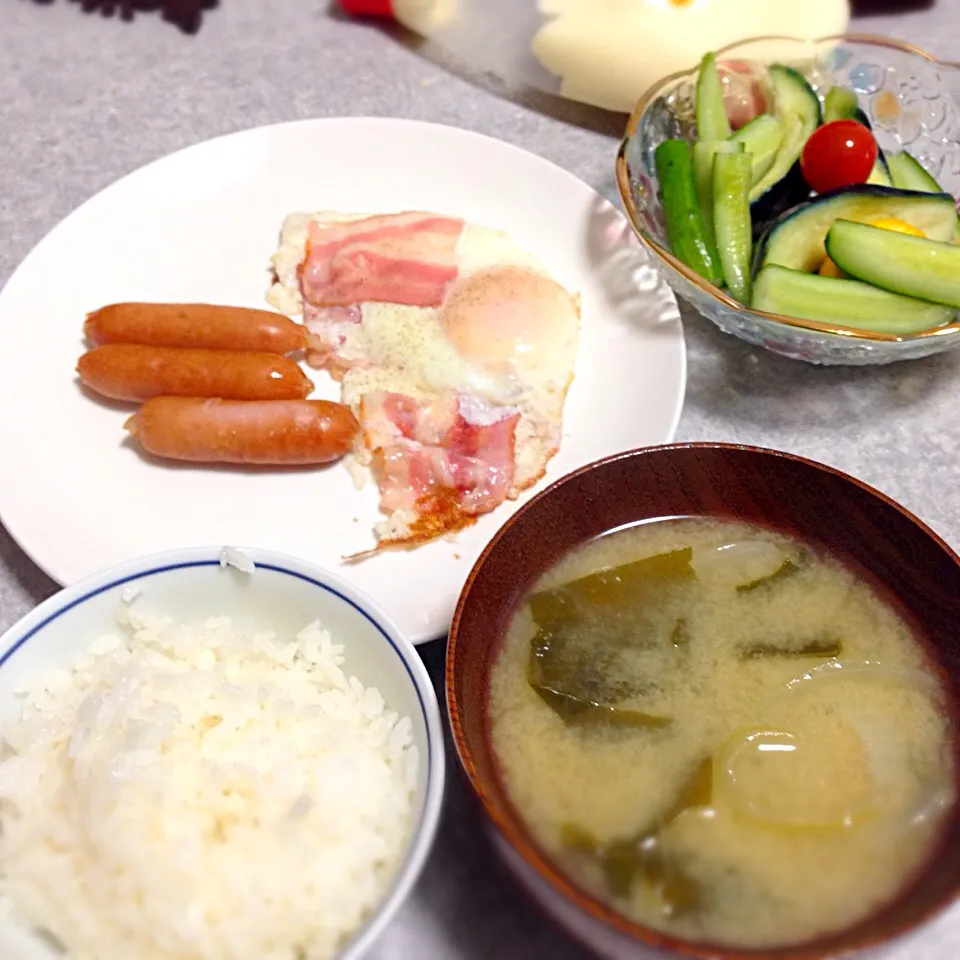 Snapdishの料理写真:朝ご飯作ってもらっちゃいました꒰ღ˘◡˘ற꒱|ともよさん