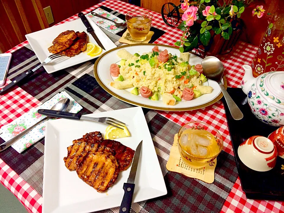 Snapdishの料理写真:Dinner is serve grill pork and avocado carrots couscous salad Itadakimasu ~~~🙏thank you God for this blessing !!|Babyluv Cabrera Ocampoさん