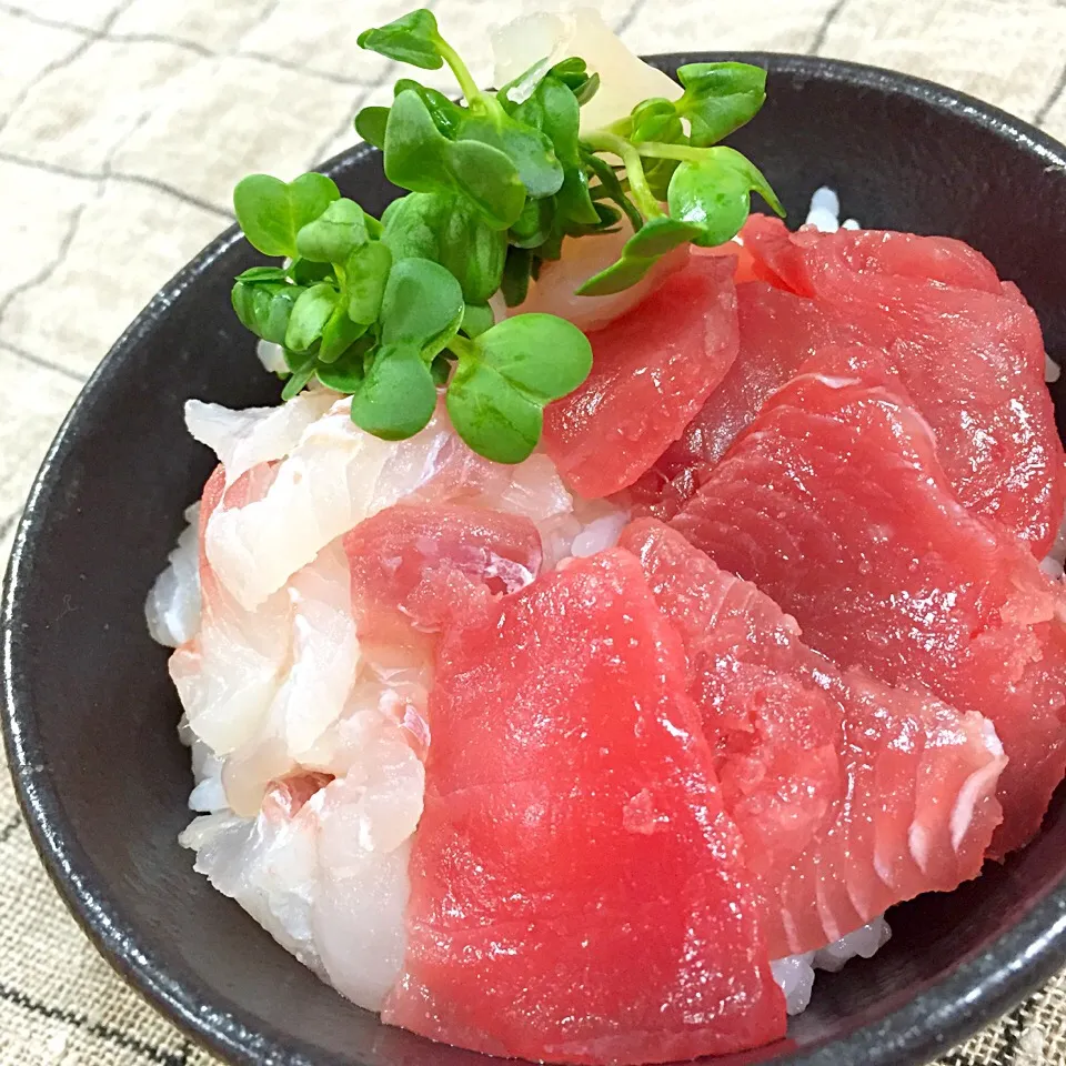 マグロとヒラメで丼|アッツさん