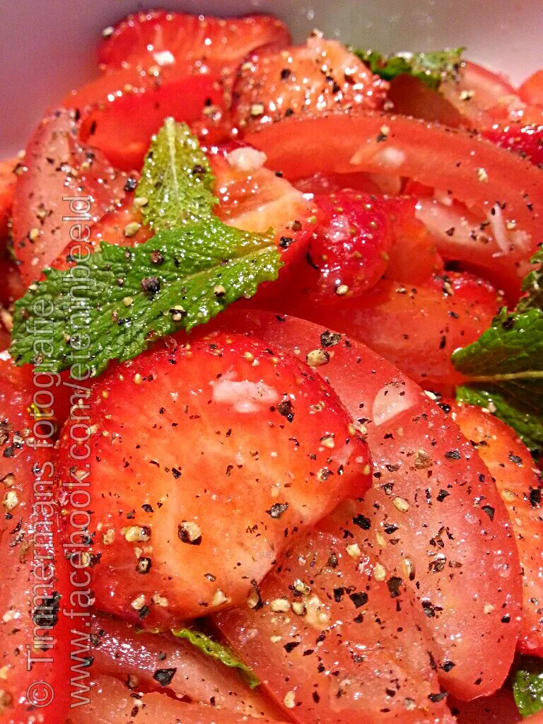 Tomato-Strawberry salad|Frank&Jolanda - Eteninbeeldさん