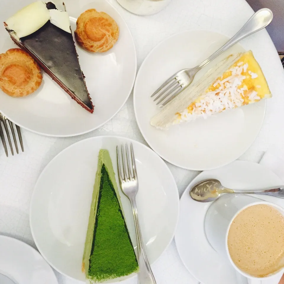 Dessert Time at Lady M :Green Tea and Coconut Mille Crepes, Gateau Chocolat|MyRaXさん