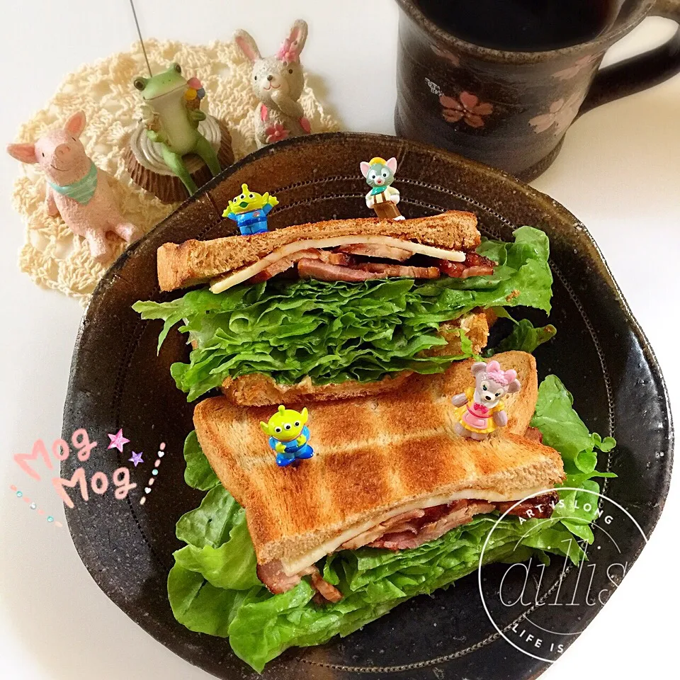 Snapdishの料理写真:直火焼き焼き豚&濃厚スライスチーズのトーストサンド❤︎焼き鳥タレ味|Makinsさん