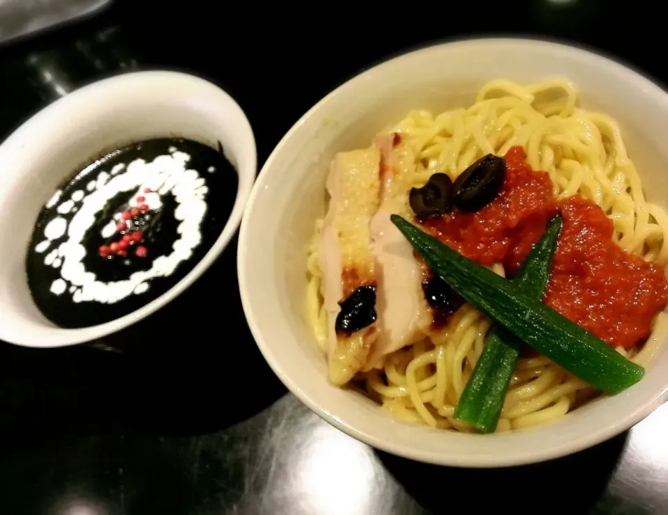 Snapdishの料理写真:7月の日祝限定 味噌イカスミつけ麺|ふぃるまめんとさん