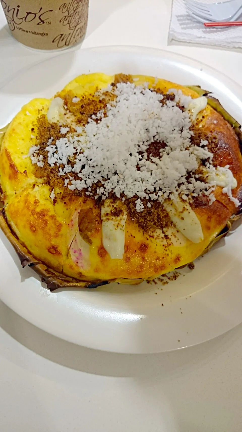 rice cake with salted egg, goat cheese and grated coconut meat..|bonnieさん