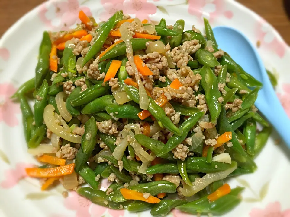 Philippine food sautéed green beans and carrots with minced pork|chafoodisloveさん