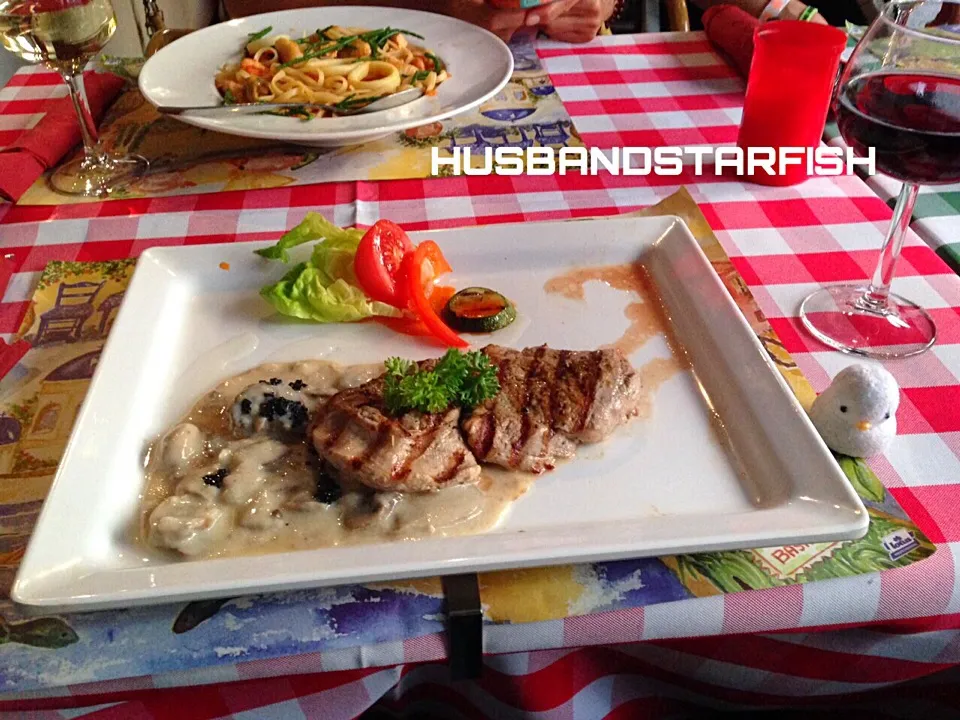 Snapdishの料理写真:Beef Steak with truffe source @ Ristorante, Eindhoven NL, July 4th 2015|KazutoEESさん