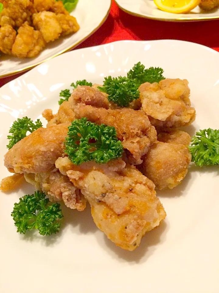 Snapdishの料理写真:Kungૅ˘੯ੁૂ‧̀͡u\กุ้งさんの  ไก่ทอดน้ำปลา とりナンプラー揚げをもも肉で♪|まるまさん