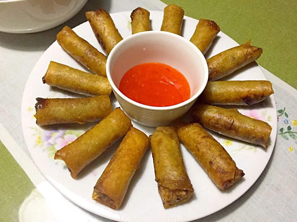 Lumpia or Shanghai Rolls「フィリピン風春巻き」in チリソース Chili Sauce|Jane's style of cookingさん