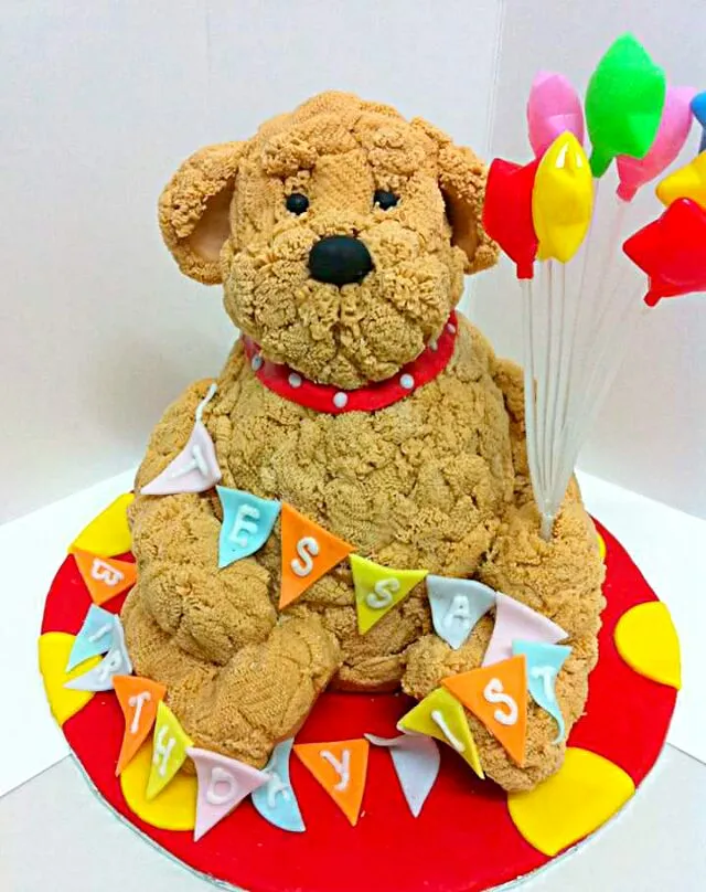 Snapdishの料理写真:triple chocolate teddy bear cake|CHUENCHAIさん