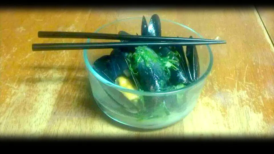 Mussels in Butter Garlic and White Wine Sauce|Deyhonn Christine Brownさん