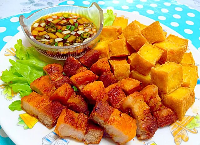 揚げ豚ばら肉と豆富 - Fried pork & tofu ( bean-curd ) with spicy vinegar soy sauce 😋❤️✨|Liezlさん