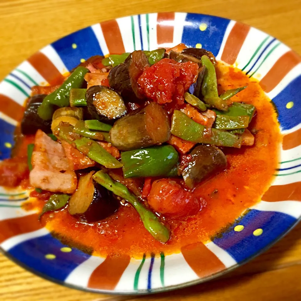 0円食堂♪いただき野菜でラタトゥイユ🍅🍆|ラー山さん