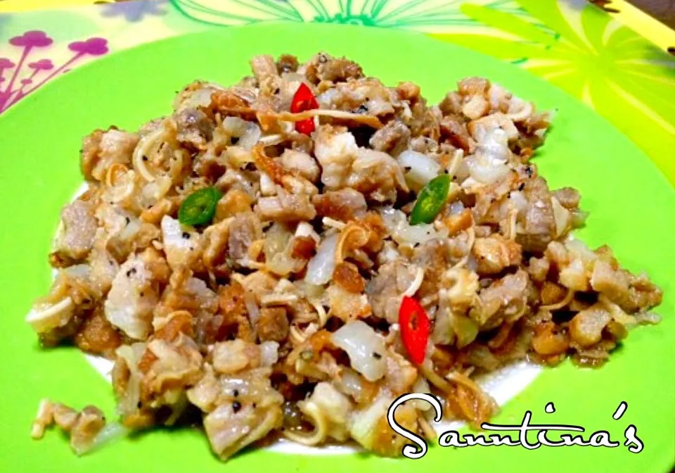 ✨Spicy pork  SISIG...Filipino dish...シシグ...豚肉& みみがで作ったフィリピン料理...生たまねぎ&レモン汁たっぷり😋|🌺Sanntina🌺さん