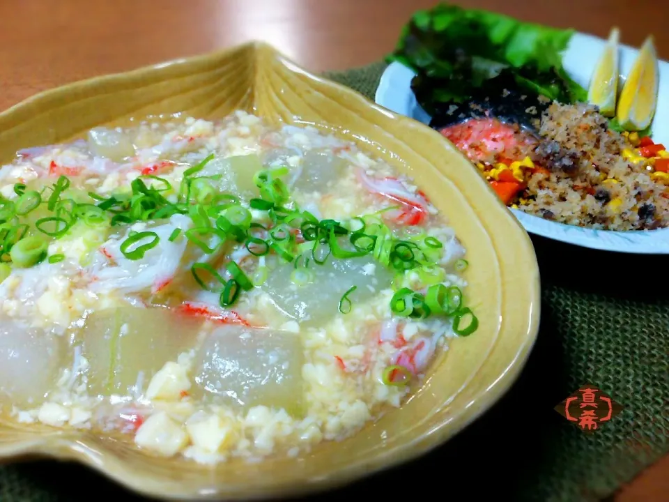 智ちゃんの玉子豆腐とカニカマ使って簡単うまうまあんかけ冬瓜♥|真希さん