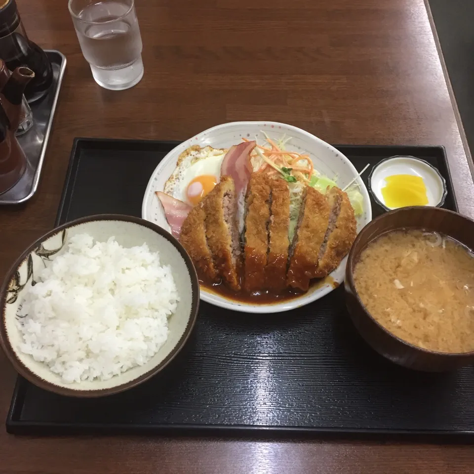 ジャンボメンチカツ定食|アクちゃんさん