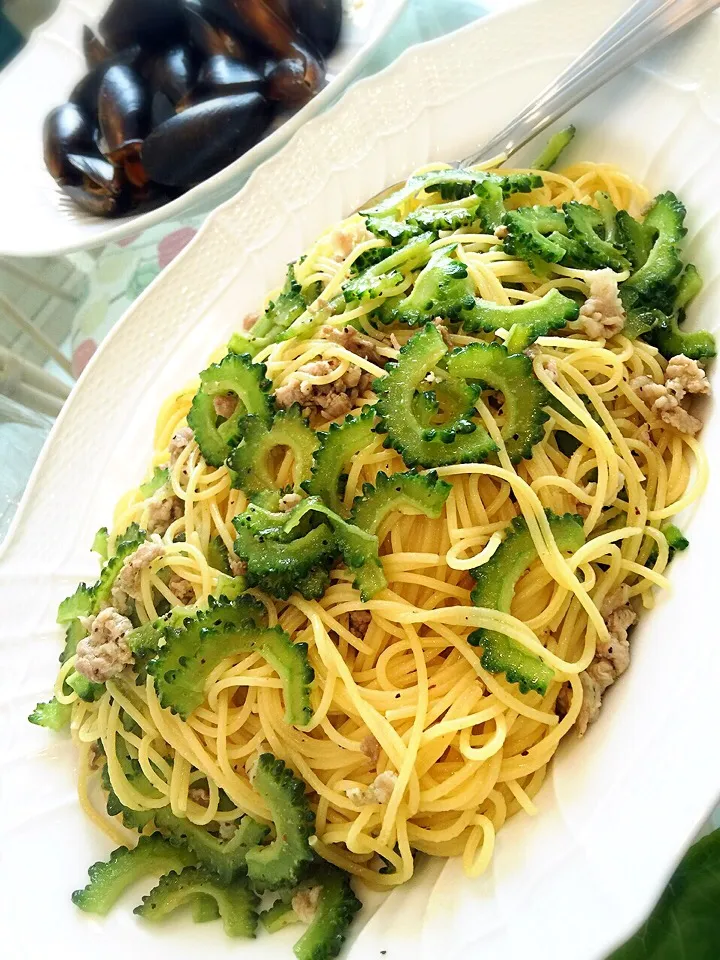 Snapdishの料理写真:豚とゴーヤのパスタ🍝|Rico mamaさん