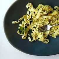 Snapdishの料理写真:homemade fettucine Alfredo with pesto|liliさん