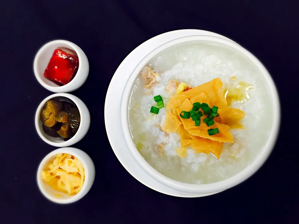 good morning Beijing。chicken  congee with pickles。|rayさん