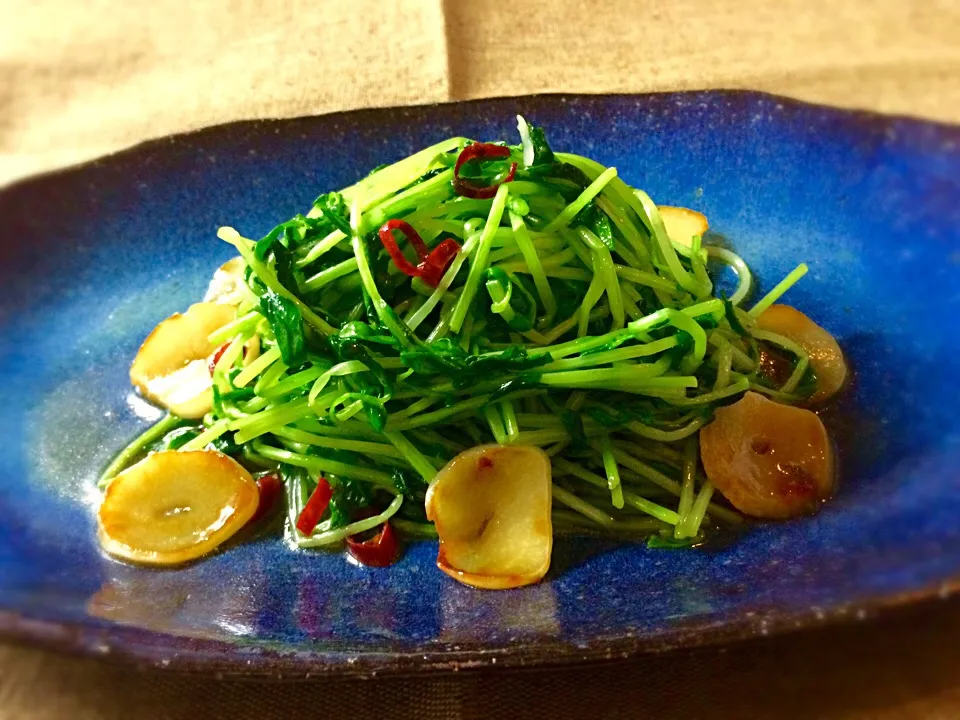 ゆりえさんの料理 豆苗のナンプラー炒め|ぷっくりんこ💙さん