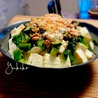 Snapdishの料理写真:亜矢子さんの山形のだしでねばねば豆腐丼。