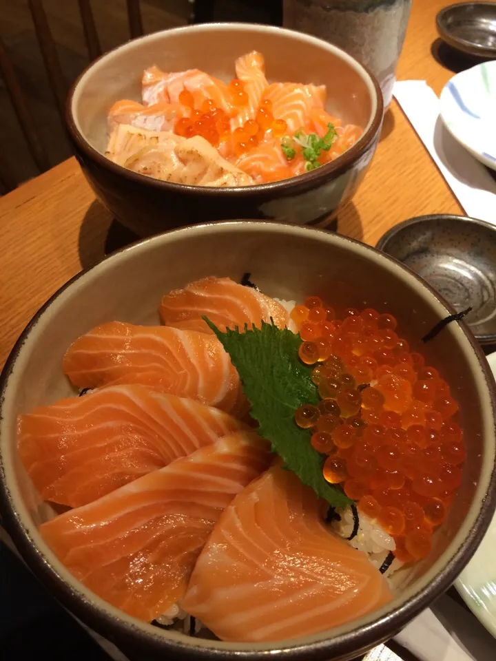 Snapdishの料理写真:Japanese salmon Ikura-don|Yuupaxさん