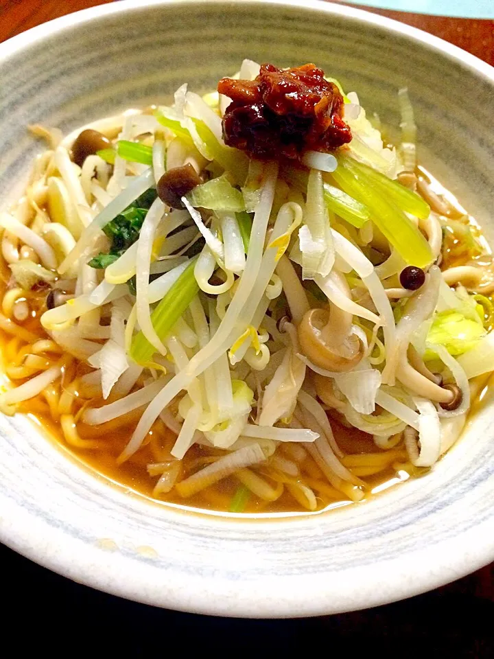 激辛旨辛ろ〜もんを使って野菜いっぱいラーメンを作りました‼️激ウマです‼️|旨辛ろ〜もん 無添加・手作りラー油さん