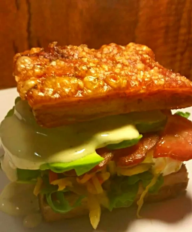 pork rind sandwich|CHUENCHAIさん