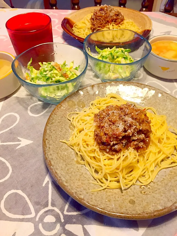 にら醤油とフレッシュトマトのミートソース(●♡ᴗ♡●)|さくたえさん