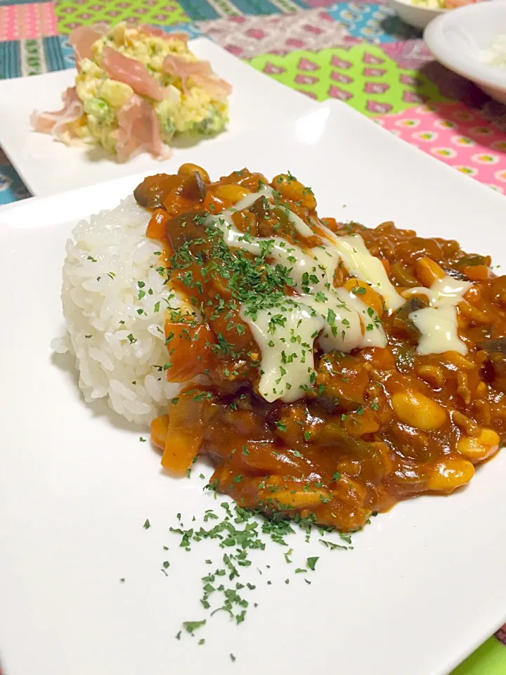 Snapdishの料理写真:お豆と夏野菜のキーマカレー❤︎|Chihiroさん