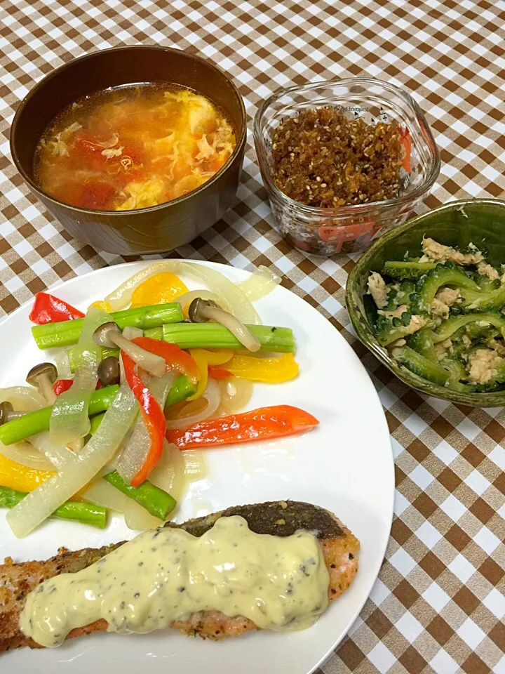 鮭のバジルパン粉焼き💕ゴーヤシリシリ💕トマトとふわふわ卵の中華スープ💕新ショウガのしっとりふりかけ|☆光るさん