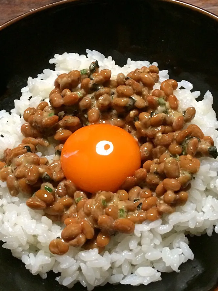 Snapdishの料理写真:たまごかけ納豆ごはん。|hiroさん