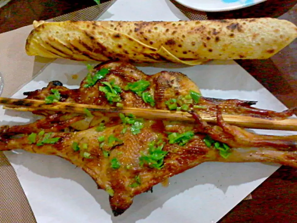 Whole Native Grilled Chicken w/ Roti ⊙ ♡♡♡|🌼 Pooja's Kitchenette 🌼さん