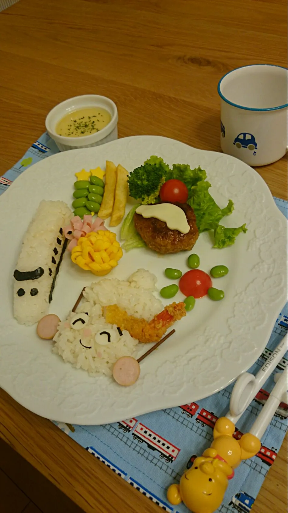 息子の2歳の誕生日に作った料理です♪
好きなものづくしにしてみました(^-^)|あーさん