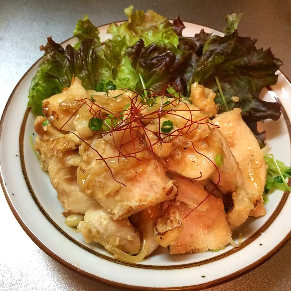 鶏胸肉と豆苗の塩麹焼き|pitonさん