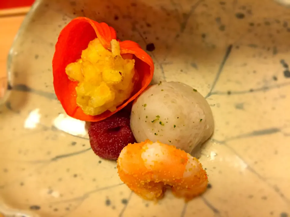 Shrimp rubbed with dried Mullet Roe; Taro & Corn Tempura|dominicさん