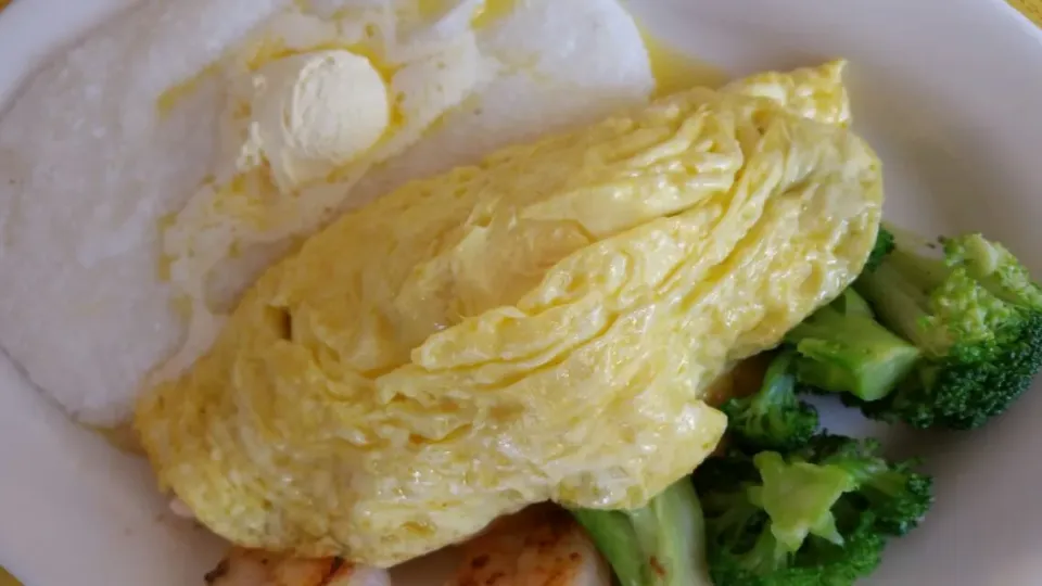 Shrimp omelette with grits|Precious Loveさん