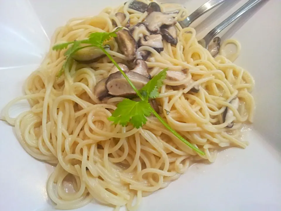 Creamy Mushroom Spaghetti|FooDin'sさん