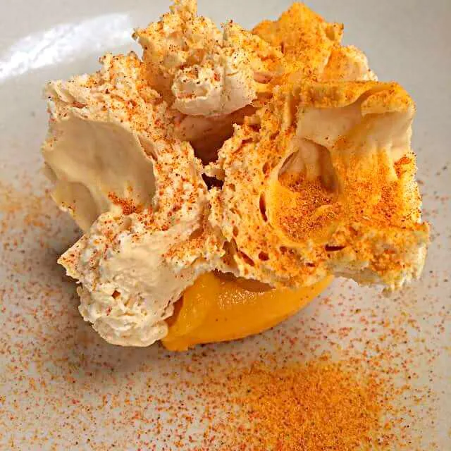 Rosehip mousse, rosehip caramel, fermented sea buckthorn sorbet & rosehip powder!|CHUENCHAIさん