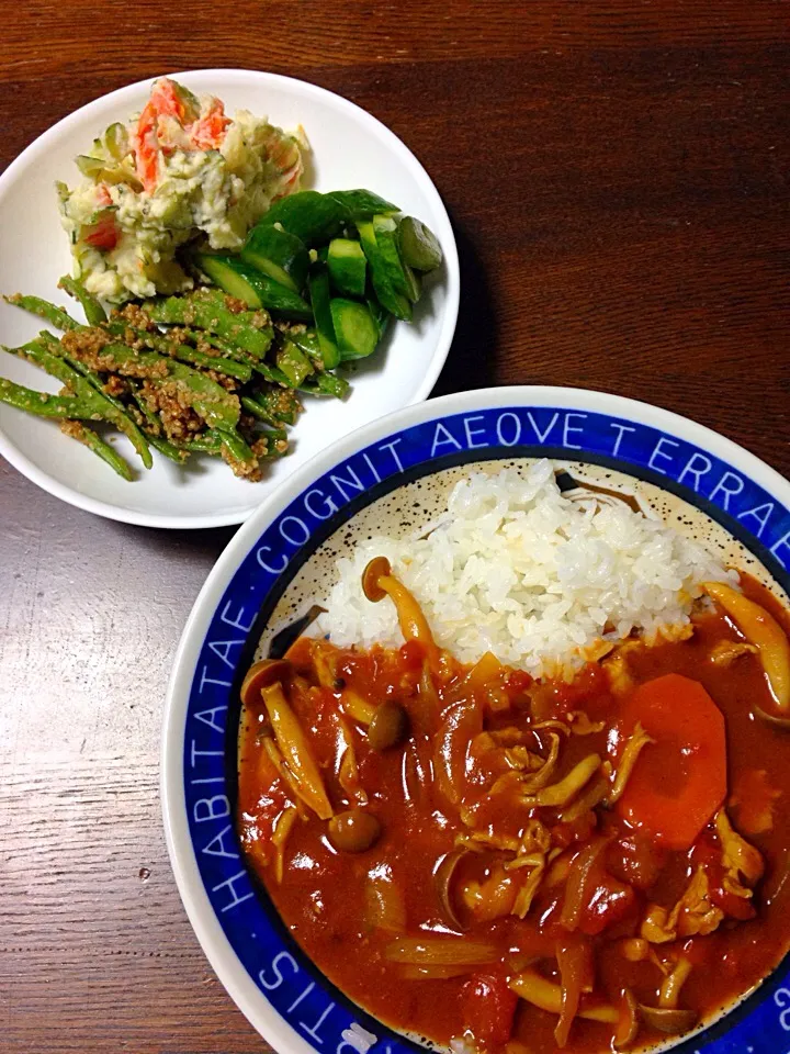 Snapdishの料理写真:しめじカレー、胡麻和え、ポテトサラダ、浅漬け|うさママさん