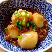 Snapdishの料理写真:挽肉と里芋のあんかけ煮