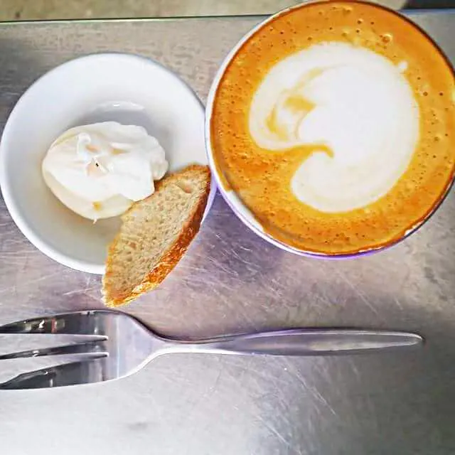 Breakfast for a pixie. Poached quail egg, miniature sour dough toast, piccolo|CHUENCHAIさん