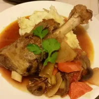 Lamb shanks with garlic mash|Nicky Jonesさん