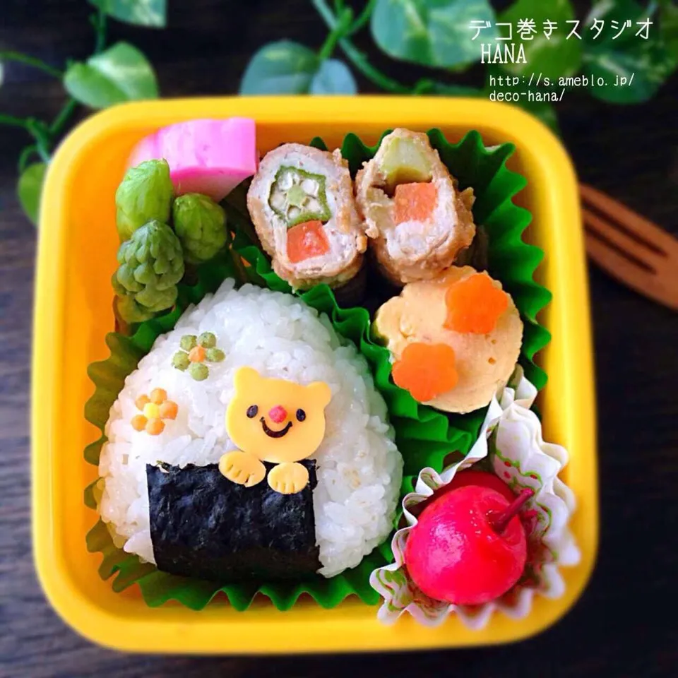 ミニキャラ三角おにぎり子ども弁当|さとみ (satomi_foodart)さん