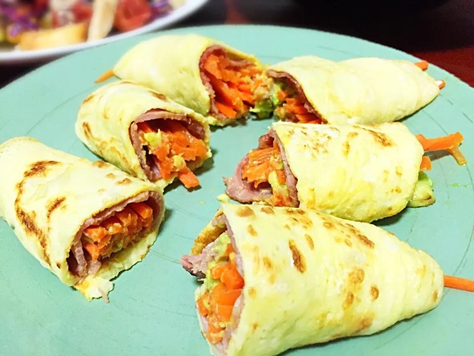 roll cake with avocado.bacon.carot.|marcyさん