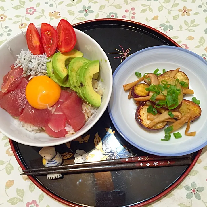 マグロアボカ丼⋆｡˚✩|coconutさん