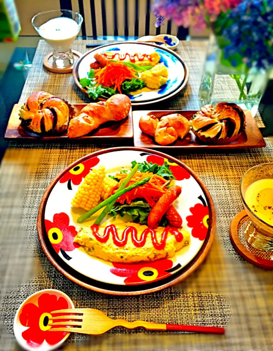 手作りパンの朝ご飯♡|ミントライムさん